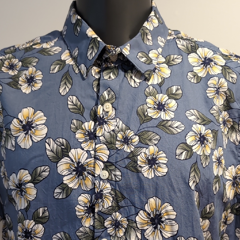 RW & Co Blue Floral Button Front Shirt Size XXL